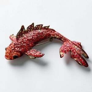 Exquisite Fashion Shiny Rhinestone Red Fish Brooch Pin Women Stylish Accessory